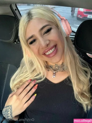 bri.ts [ bri-ts ] - Cum have fun with me