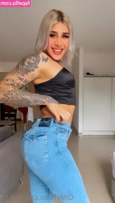 bri.ts [ bri-ts ] - Really comfortable set