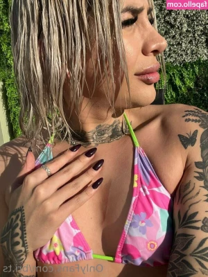 bri.ts [ bri-ts ] - You want a hot video call with me ? 😈😋 😍🤤 GO TO YOUR