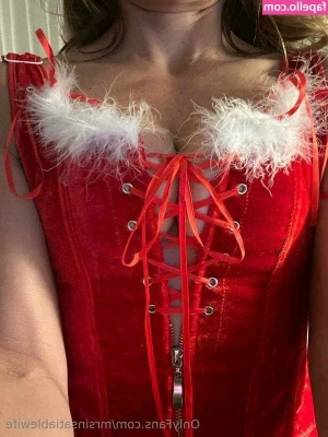 InsatiableWife - Ughhh I have a cold :( I’ll be posting again soon! Just need to