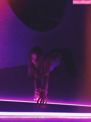 chloeheels - Happy New Year 🥳 it’s 2021 and I’m ready to play😊