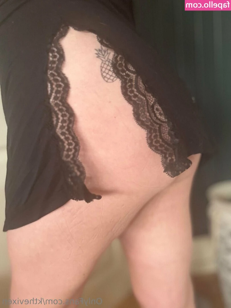 kthevixen - I looove getting undressed 😋