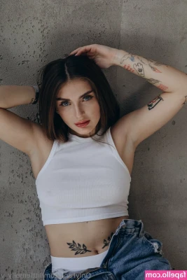littlemolly_v [ littlemolly-v-3 ] - I have 2 new great content shoots set up!!! One G/G scene that going