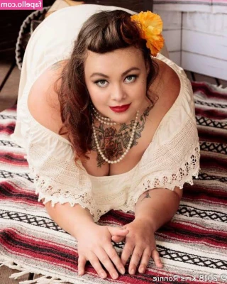 Miss Jolene Darling [ miss-jolene-darling ] - POV: You’re trying to watch soccer highlights but I want you to