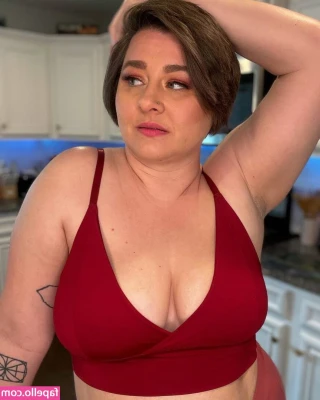 Saige Wilds Video Store [ saige-wilds-video-store ] - Tomorrow is my day off. I’ll be getting to your messages first