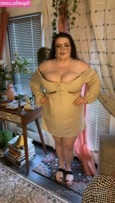 Harmony Bancroft [ harmony-bancroft ] - Pretty in pink ?