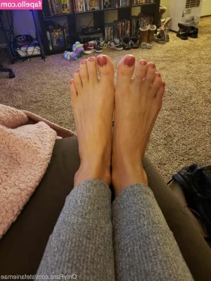 Stefanie Mae [ stefanie-mae ] - goodnight 💤 I bet that you wish I was holding your cock &