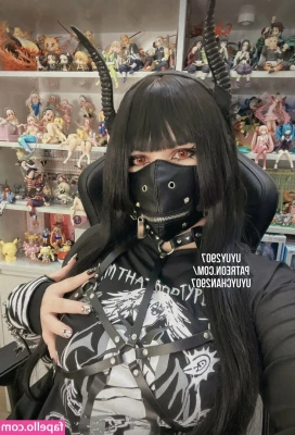 uyuy2907 - Can my pretty nipples hang in your face when I ride you