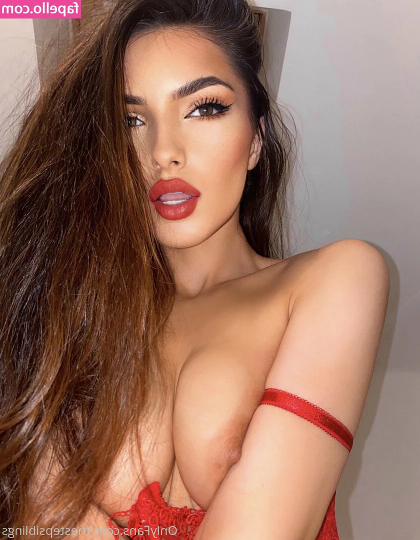 peaandgab - Should I play with my 🍆 now or while I shower ? Mmmm 😜
