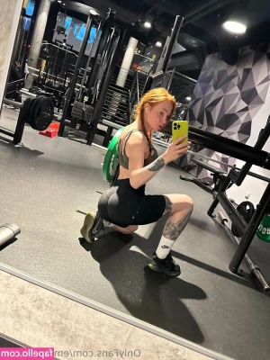 emma.fox.red [ emma-fox-red ] - make me swallow it whole daddy 👅