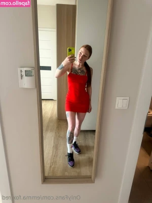 emma.fox.red [ emma-fox-red ] - You gonna get blown away by my tits in this gold satin body!