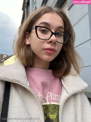 lolabrain [ lolabrain-1 ] - So  I need this set  Help me afford it please boys  And I ll shoot