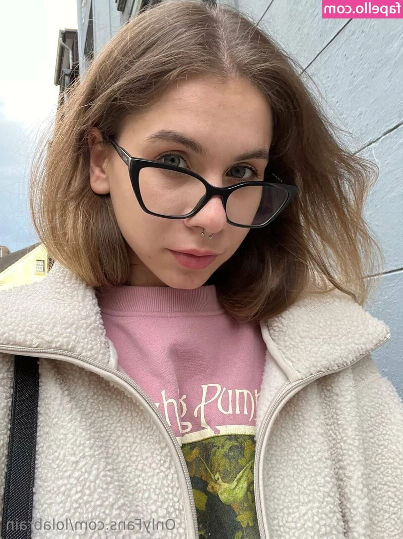 lolabrain [ lolabrain-1 ] - Happy Sunday it s an indoor pool type of day
