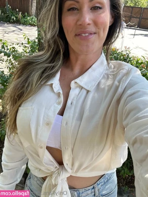 cocovandi - Swipe to undress me