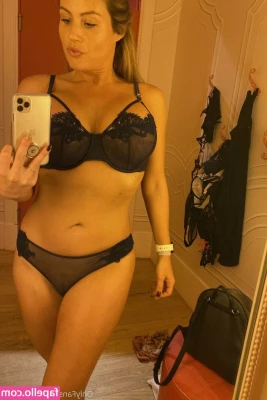 cocovandi - just woke up heres some titties