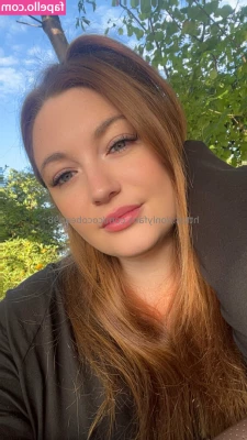 cocobean1098 - "Vampire Aphrodite" I am feeling super generous, and this set has 38