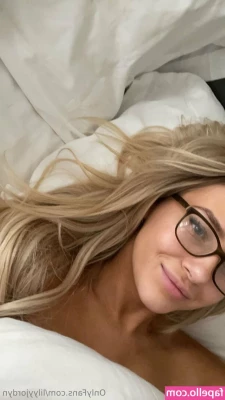 marleybabe18 - Love having my cock out 😘