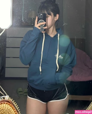 _may.e 은지 [ may-e ] - Love having my cock out 😘