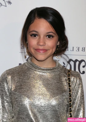 Jenna Ortega [ jenna-ortega-1 ] - Pink butt
