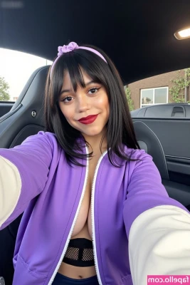 Jenna Ortega [ jenna-ortega-1 ] - Que harías si me aparezco así mientras estas estudiando?