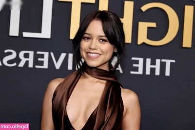 Jenna Ortega [ jenna-ortega-1 ] - you like when i spread it for you baby?