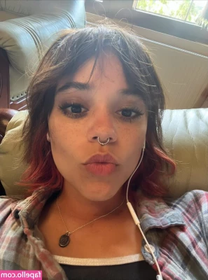 Jenna Ortega [ jenna-ortega-1 ] - So close to popping out