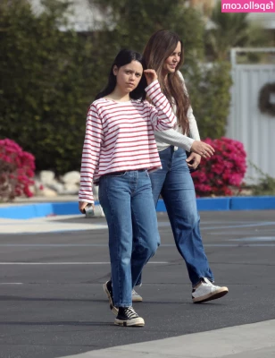 Jenna Ortega [ jenna-ortega-1 ] - FAVORITE THING TO DO  TWERK DUH