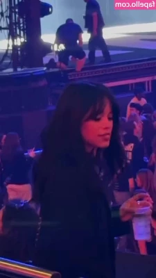 Jenna Ortega [ jenna-ortega-1 ] - Back at the strip tonight