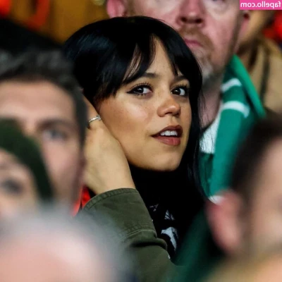 Jenna Ortega [ jenna-ortega-1 ] - Hey guys I m a 26 year-old curvy Beauty looking to have a good time
