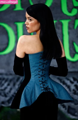 Jenna Ortega [ jenna-ortega-1 ] - Your view before you plow me 🤩🤩🤩