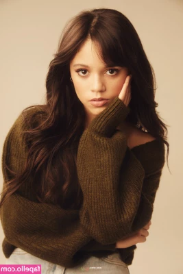 Jenna Ortega [ jenna-ortega-1 ] - Can’t wait to train at the gym again. Trying to maintain in the