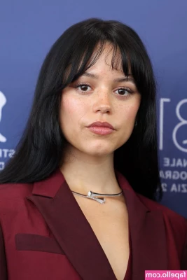 Jenna Ortega [ jenna-ortega-1 ] - Check your DMs for a new naughty photoshoot! 😘  I've got new VIP