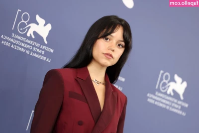 Jenna Ortega [ jenna-ortega-1 ] - Hi Guys  There are still a couple of videos that has not met the