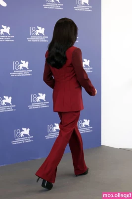 Jenna Ortega [ jenna-ortega-1 ] - A little riding from the front 😈😘