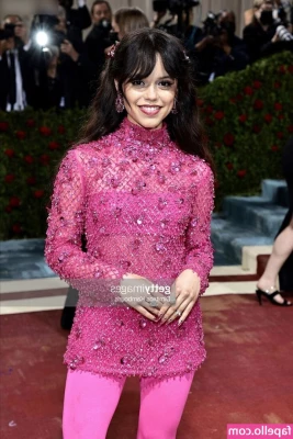 Jenna Ortega [ jenna-ortega-1 ] - Smokey Saturday