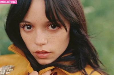 Jenna Ortega [ jenna-ortega-1 ] - A couple more SExxxxyy photos I took with the planes 💖😊😈😘