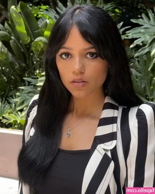 Jenna Ortega [ jenna-ortega-1 ] - I feel pretty
