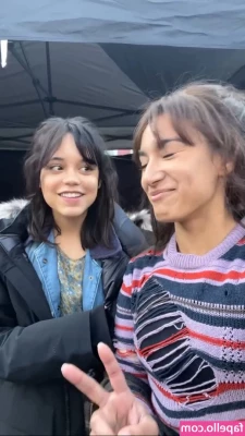 Jenna Ortega [ jenna-ortega-1 ] - Fresh and clean straight out of the shower🫧