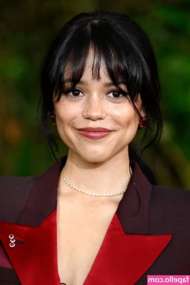 Jenna Ortega [ jenna-ortega-1 ] - Message me for custom content   my menu is on my profile