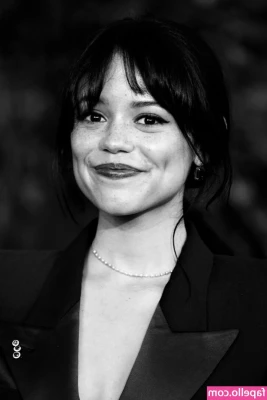 Jenna Ortega [ jenna-ortega-1 ] - Did you miss my selfie? 😉