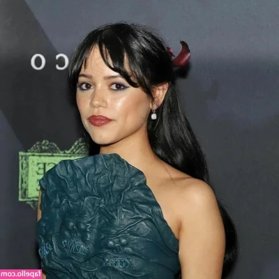 Jenna Ortega [ jenna-ortega-1 ] - Me gusta que me coman como princesa