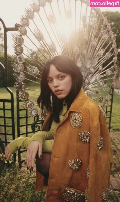 Jenna Ortega [ jenna-ortega-1 ] - For those interested in snapping back and fourth  or  having me send