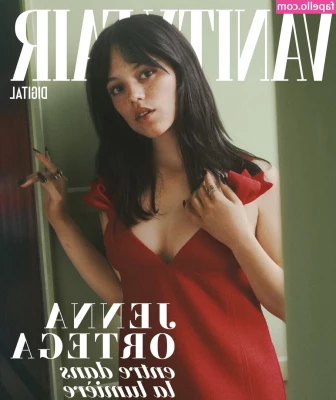 Jenna Ortega [ jenna-ortega-1 ] - Love this white   nip slip