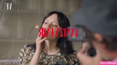 Jenna Ortega [ jenna-ortega-1 ] - Empieza a hacer calor por aquí