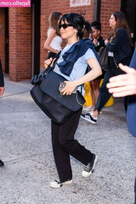 Jenna Ortega [ jenna-ortega-1 ] - Mirror full frontal 😍
