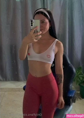 chloee.cute [ chloee-cute ] - I love a good boob massage...