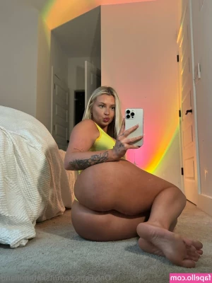 willowxclark - Would you like to make first contact? 👽😜