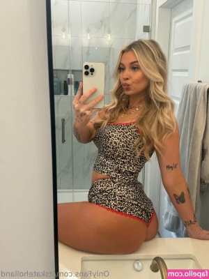 willowxclark - This one time  this bitch  astrodomina and I shut the Irish bar down