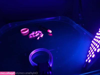 neonfutafree - See through bra, see string and a horny photographer