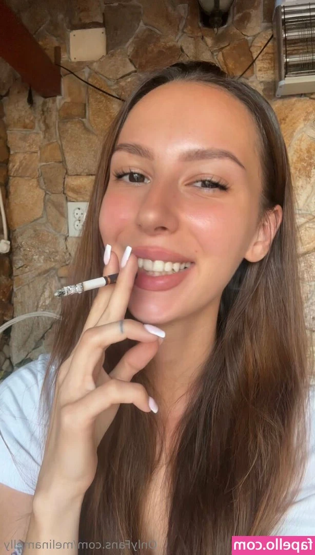melinamelly - Sorry you guys, I had a big infection, but I am coming back! Desculpe